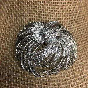 Vintage Silver Starburst Pin Brooch Abstract Swirl Knot Retro Granny Soft Girl